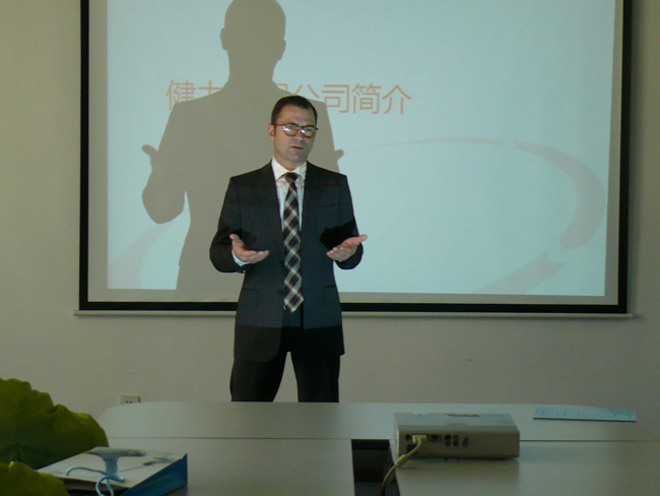 2012年12月6日慧聰網(wǎng)牽手考察團到訪我司的活動花絮
